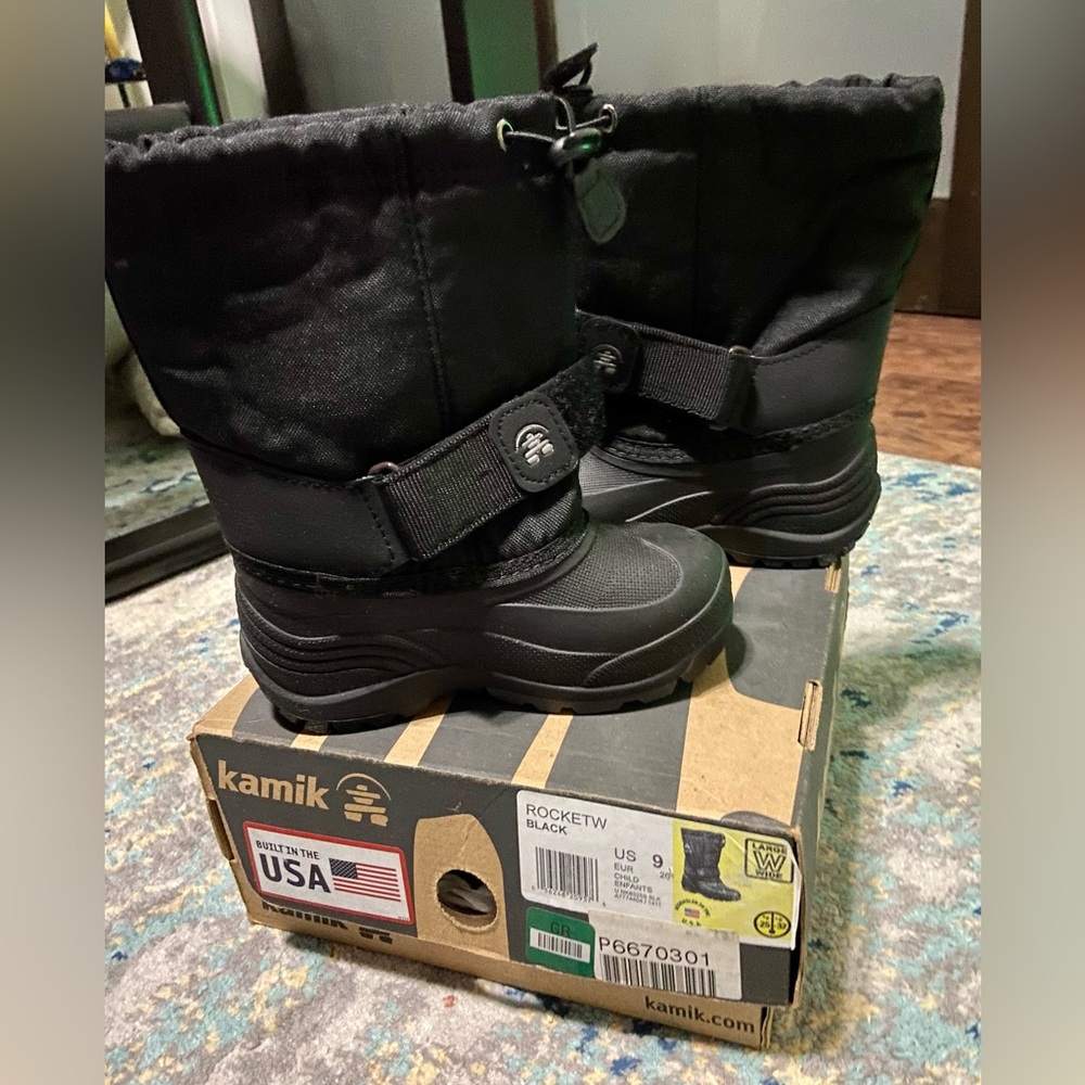 Kamik Snow Boots Toddler/ Kids Size 9